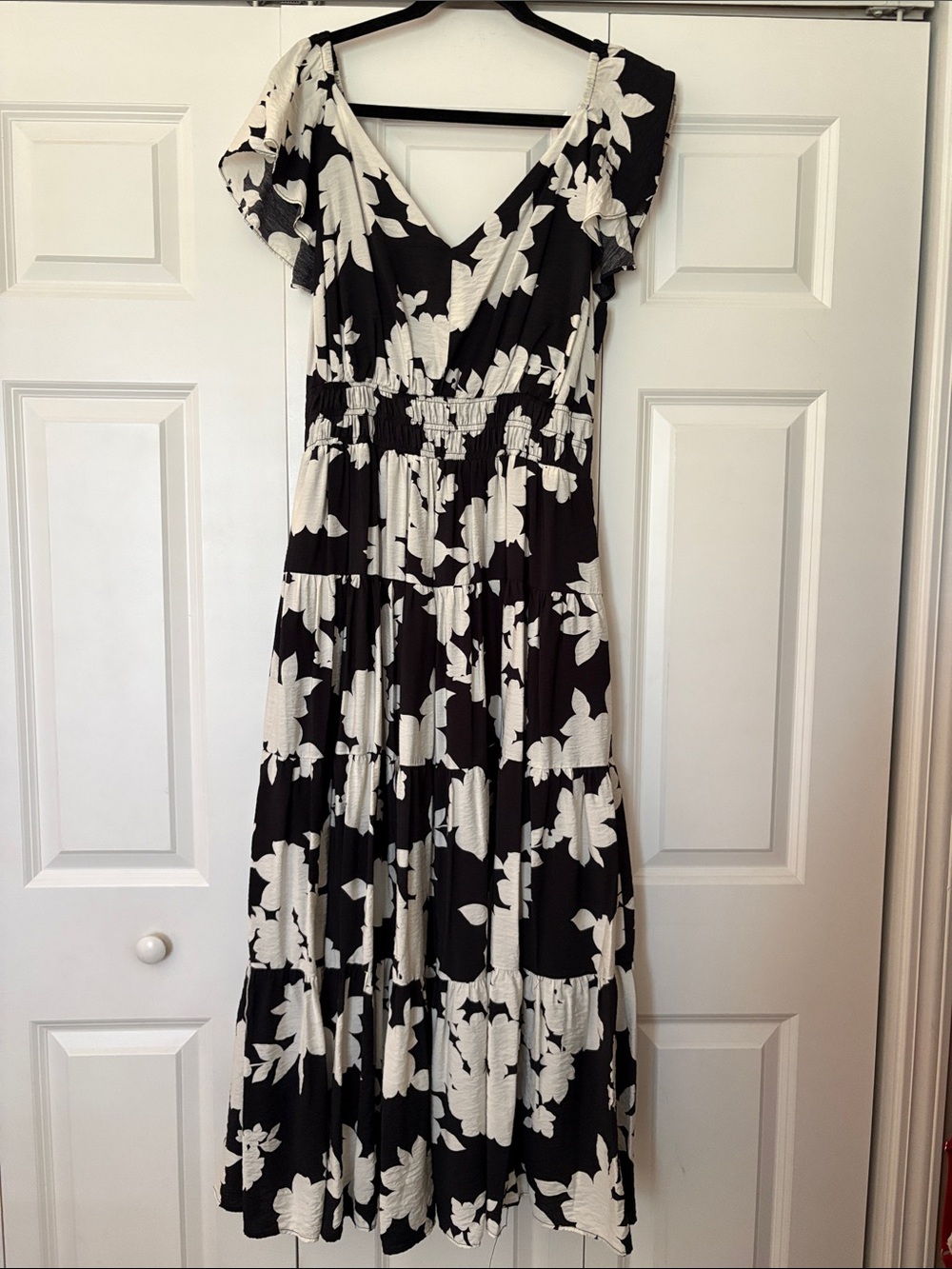 Rachel Zoe Black and White Floral V-Neck Tiered Maxi Dress